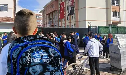 Kayseri'de velilere dikkat çeken çağrı: Çocukların çantasını kontrol edin!