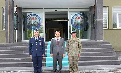 Kayseri'de yeni komutanlar göreve başladı