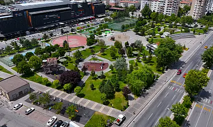 Kayseri'de yeşil alanlarda hummalı çalışma: Park ve refüjlerde yeni görünüm!