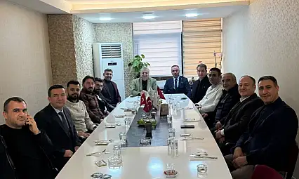 Kayseri'de yılın ilk toplantısını yaptılar! Başkana sürpriz