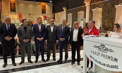 Kayseri'deki MHP'liler bu düğünde buluştu