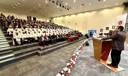 Kayseri'deki o merkezden 73 kişi mezun oldu! Törene bakın kimler katıldı?