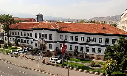 Kayseri Devlet Hastanesi rekor kırdı! 12,5 milyon kişiye hizmet etti