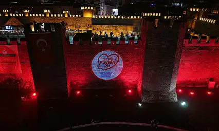 Kayseri Kalesi ışıl ışıl!