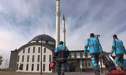 Kayseri'nin dört bir yanındaki camiler temizleniyor!