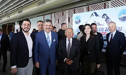 Kayseri'nin geleceği zirvede ele alındı