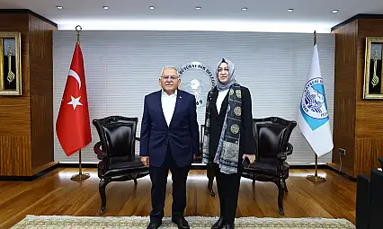 Kayseri'nin ilk kadın ilçe başkanından Büyükkılıç'a ziyaret