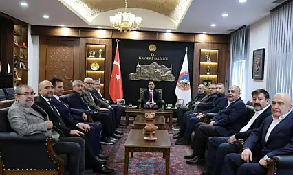 Kayseri'nin önde gelen isimlerinden Vali Çiçek'e ziyaret
