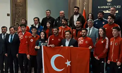 Kayseri'nin şampiyonları Valilikte buluştu