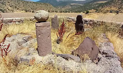 Kayseri'nin tarihi burada yatıyor! 7 asırlık mezarlar ortaya çıktı