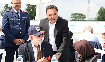 Kayseri protokolü gaziler için aynı sofrada buluştu!