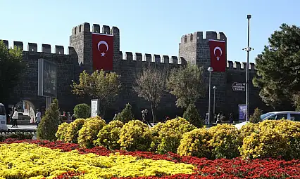 Kayseri rengarenk olacak: Büyükşehir düğmeye bastı!