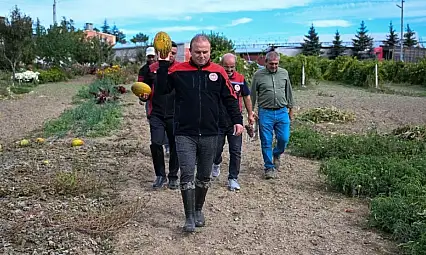 Kayseri Tarım Müdürlüğü Talas'ta hayvancılık ve üretim alanlarını inceledi