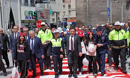 Kayseri Trafik Haftası'nda 'Önce Yaya' dedi