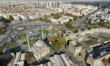 Kayseri Valiliği duyurdu! Cumhuriyet Meydanı trafiğe kapatılacak