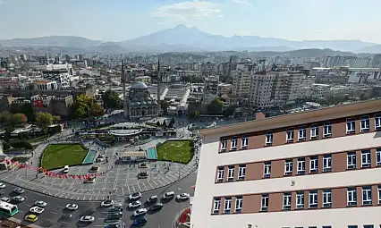Kayseri'ye 3 katlı yeni okul yapılacak! İmzalar atıldı, yeri belli oldu