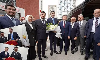 Kayseri'ye gelen Bakanlara sürpriz hediye! İl Başkanı verdi