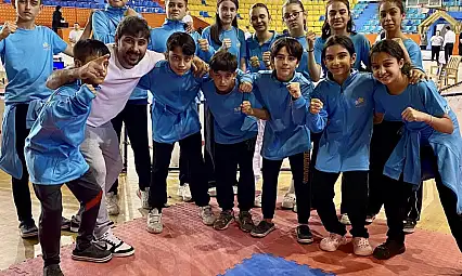 Kayserili karateciler Kırıkkale'de rüzgar estirdi