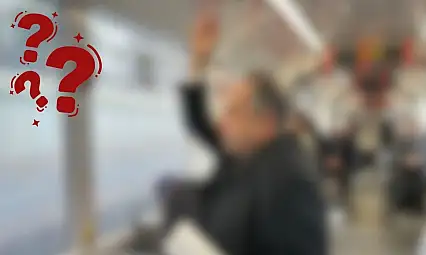 Kayserililer ünlü ismi tramvayda görünce şaşırdı!