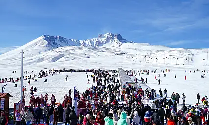 Kış aylarında Erciyes'e gidecekler dikkat! Bunları yapmak kesinlikle yasaklandı