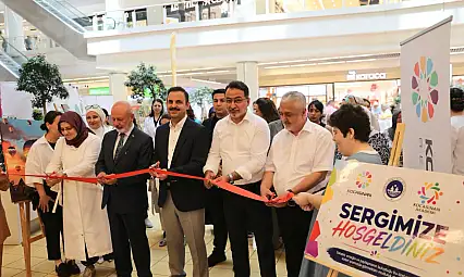 Kocasinan Belediyesi kursiyerleri eserlerini sergiledi