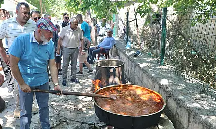 Kocasinan'da 29 yıllık pilav geleneği sürdü