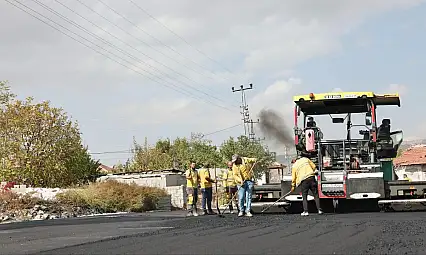 Kocasinan'da yollar yenileniyor, mahalleler dönüşüyor