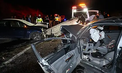 Komşuda hatalı sollama: 1 kişi hayatını kaybetti, 5 yaralı