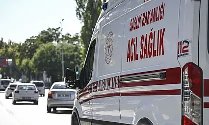 Komşuları kapıyı kırıp girdi!