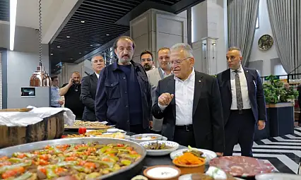 Mehmet Şef Kayseri'deki o merkezi çok beğendi!