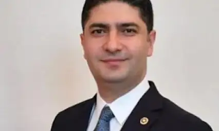 Özdemir'den öğrencilerin yüzünü güldürecek teklif