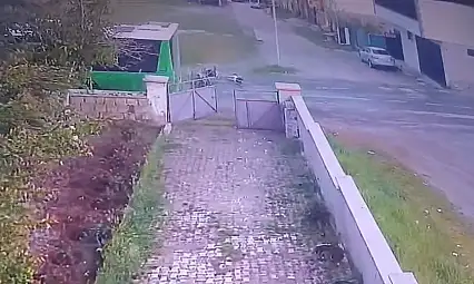 Motosiklet sürücüsü Talas'ta böyle ölümden döndü!