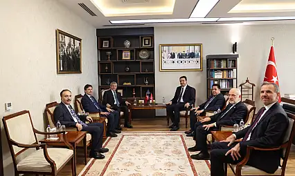 Muhalefette sürpriz görüşme! Kayserili Genel Başkan bakın kiminle bir araya geldi?