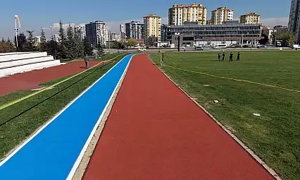 Mustafa Yalçın, tamamlanan yürüyüş yolu ve tartan pisti inceledi