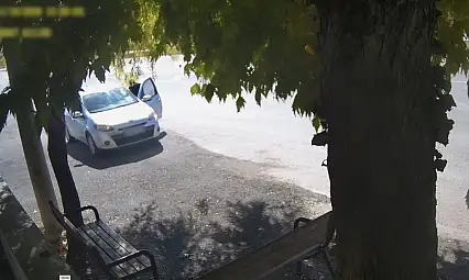 Nefessiz kalan sürücüyü polis kurtardı