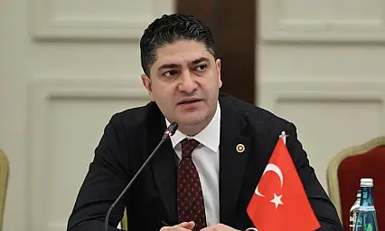 Özdemir'den Türk basını için 'reklam' çağrısı