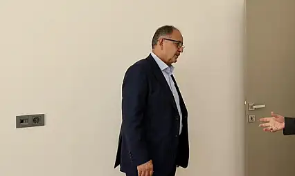 Özhaseki, ortaya çıktı ve eskimeyen dostunu ziyaret etti