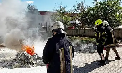 Sanayide korkutan yangın... demeden önce önlemini aldılar!