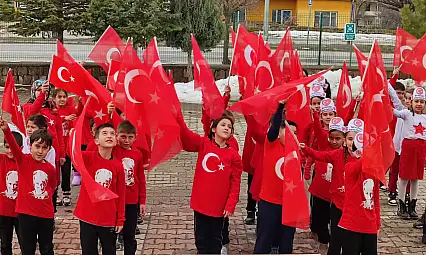 Sarıoğlan'da ilk ders zili çaldı