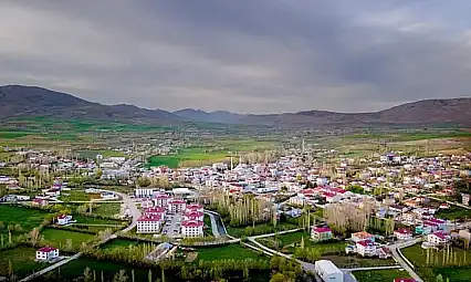 Sarız bu çağrıyı konuşuyor: Maaşı alıp oturmayın!