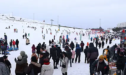 Sezon açıldı! Erciyes doldu taştı