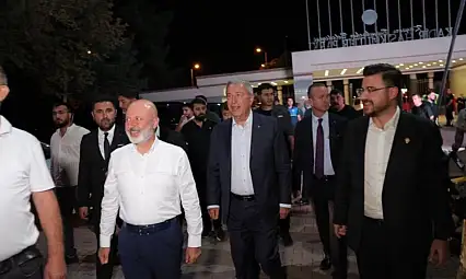 Siyasetin gündeminden yorulan Akar, soluğu bakın nerede aldı?