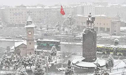Sürücüler dikkat! Kayseri'de o yol çift yönlü olarak araç trafiğine kapatıldı