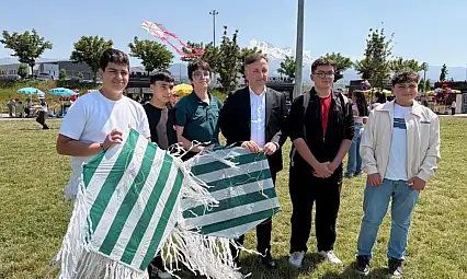 Talas'ta gökyüzü renk cümbüşüne döndü!