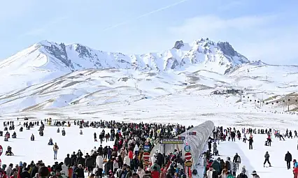Teleferikten düştü sanılmıştı... Erciyes'teki olayın arkasından akılalmaz bir sebep çıktı!