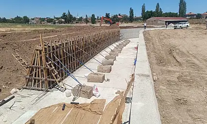 Tomarza'da taşkın koruma projesinde sona yaklaşıldı