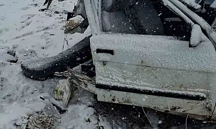 Kayseri'de kaza: Araç ikiye bölündü