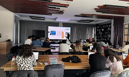 Üniversite öğrencilerine ücretsiz robotik kodlama eğitimi