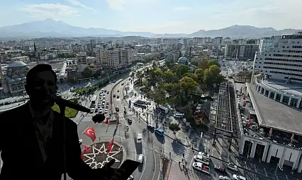 Ünlü isim yola çıktı! Kayseri'ye geliyor