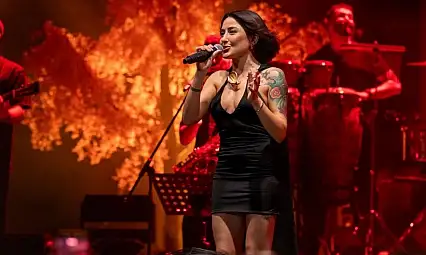 Ünlü sanatçı Melek Mosso memleketi Kayseri'de konser verecek!